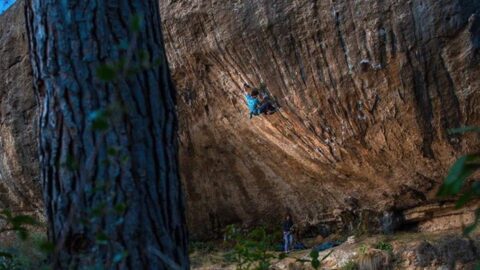 Stefano Ghisolfi encadenando ‘First Round First Minute’ 9b