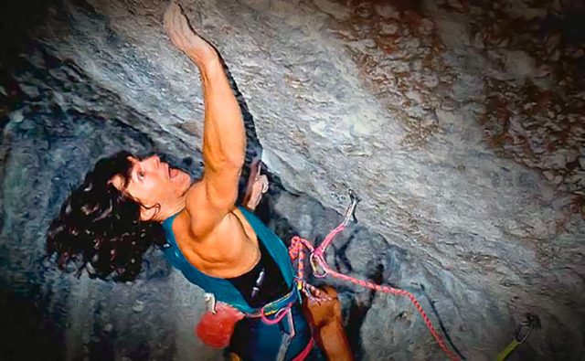 Wolfgang Güllich escalando Action Directe 9a Wolfgang Güllich escalando Action Directe 9a