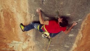 Patxi Usobiaga escalando ‘La Carriola’ 8c+, en Siurana