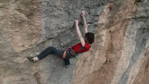 Adam Ondra en su primer 9b, ‘Golpe de Estado’