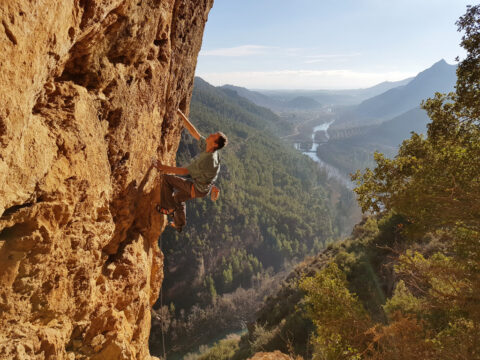 La Cova de l’Escaleta, 35 nuevas vías de escalada deportiva en Camarasa