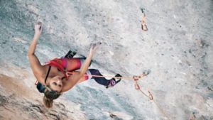 Sasha DiGiulian encadenando ‘T1 Full Equip’ 8c, en Oliana