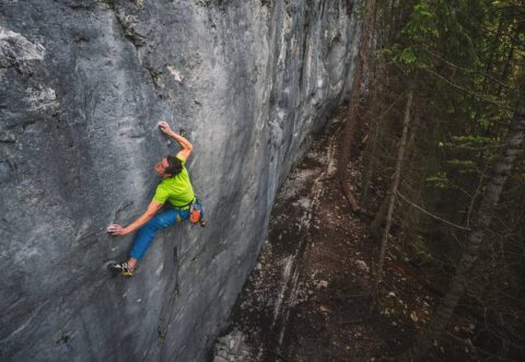 Adam Ondra consigue la primera ascensión de ‘Disbelief’ 9b