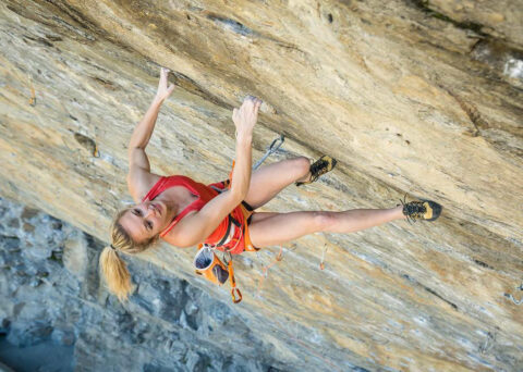 Julia Chanourdie encadena su tercer 9a con ‘La Cabane Au Canada’