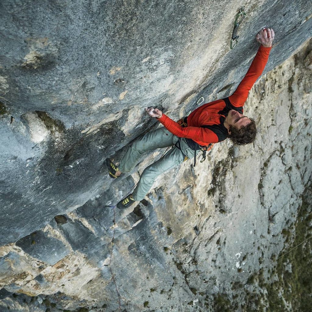 Adam Ondra escalando en Bosnia y Herzegovina