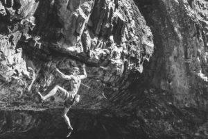 Joe Kinder vuelve al 9a con una primera ascensión