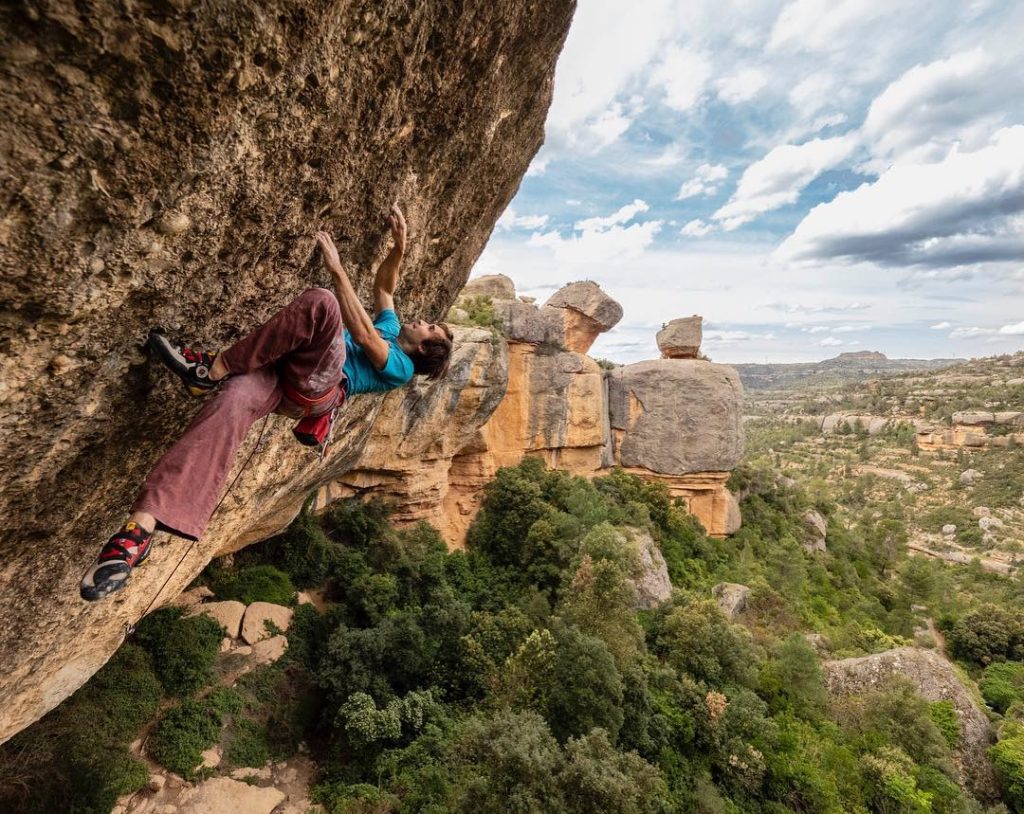 Chris Sharma escalando en Margalef