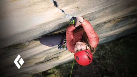 Hazel Findlay, escalada tradicional en ‘Electric Avenue’ 5.13+R
