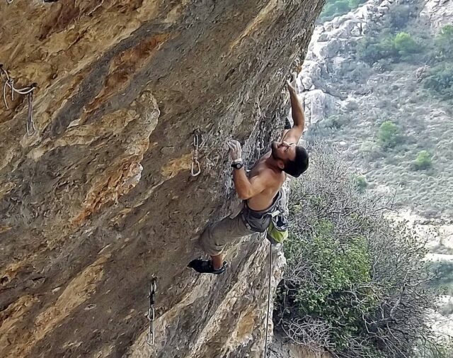 Jonathan Guadalcázar en Ataxia Extensión 9a+ Jonathan Guadalcázar en Ataxia Extensión 9a+