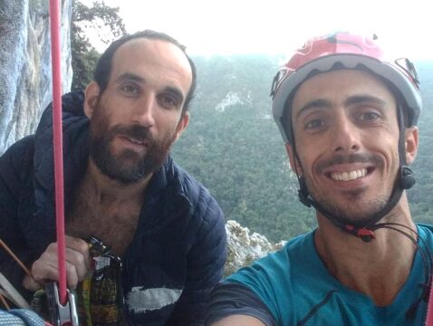 Gonzalo Larrocha y Javi Cano, primera ascensión de ‘Bernabé’ (150m 8b)
