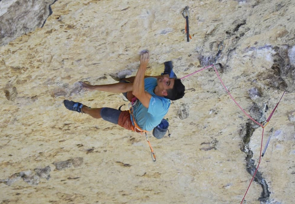 Jorge Díaz-Rullo escalando en La Piscineta