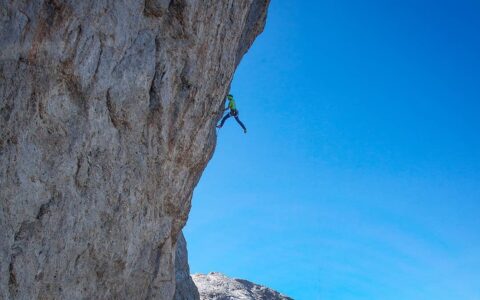 Alessandro Zeni, primera ascensión de ‘Cani Morti Plus’ (200m 8c)