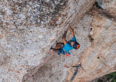Edu Marín, primera ascensión en libre de ‘Arco Iris’ (200m 8c+)