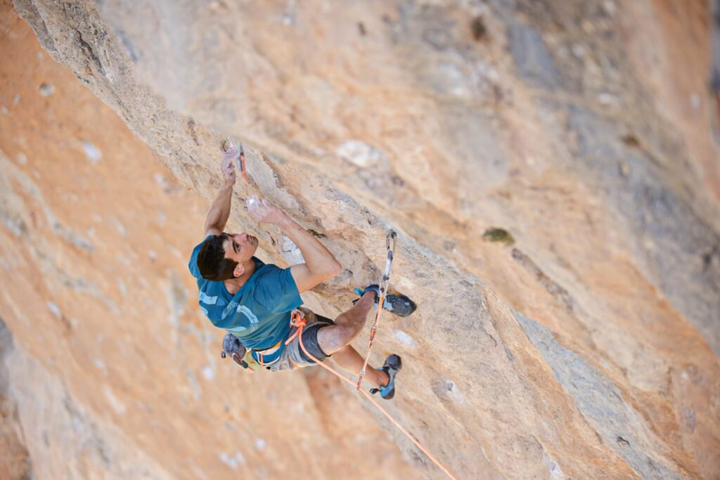 Jorge Díaz-Rullo escalando 'La Rambla'