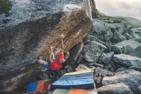 Jesús Muñoz «Chuchi» encadenando ‘Memento’ 8B+