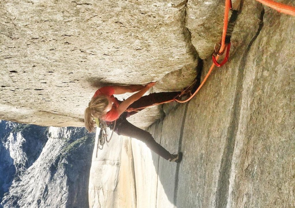 Brette Harrington escalando en Yosemite