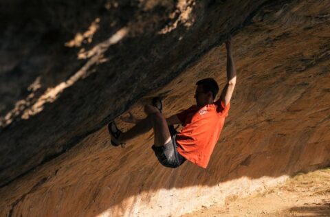 Will Bosi encadenando ‘Ulls de Bruixa’, la primera propuesta de 8C de Siurana
