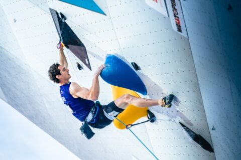 Adam Ondra, campéon de Europa en dificultad. Bronce para Alberto Ginés