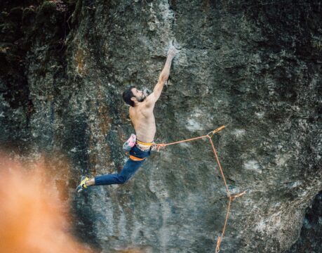 Buster Martin encadena ‘Action Directe’ 9a: «Me siento más fuerte y he madurado como escalador»