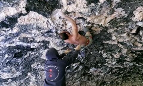 Gonzalo Larrocha repite ‘Ali Hulk Extension Total sit start’ y prefiere el 9a+