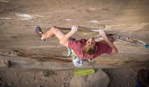 Sébastien Berthe encadena ‘Le Voyage’ E10 7a (8b+) al flash