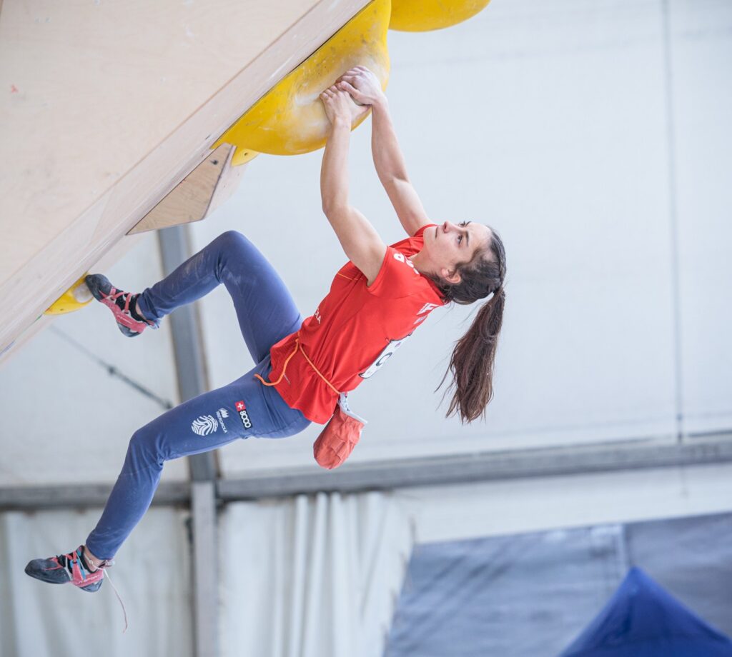 Iziar Martínez escaladora