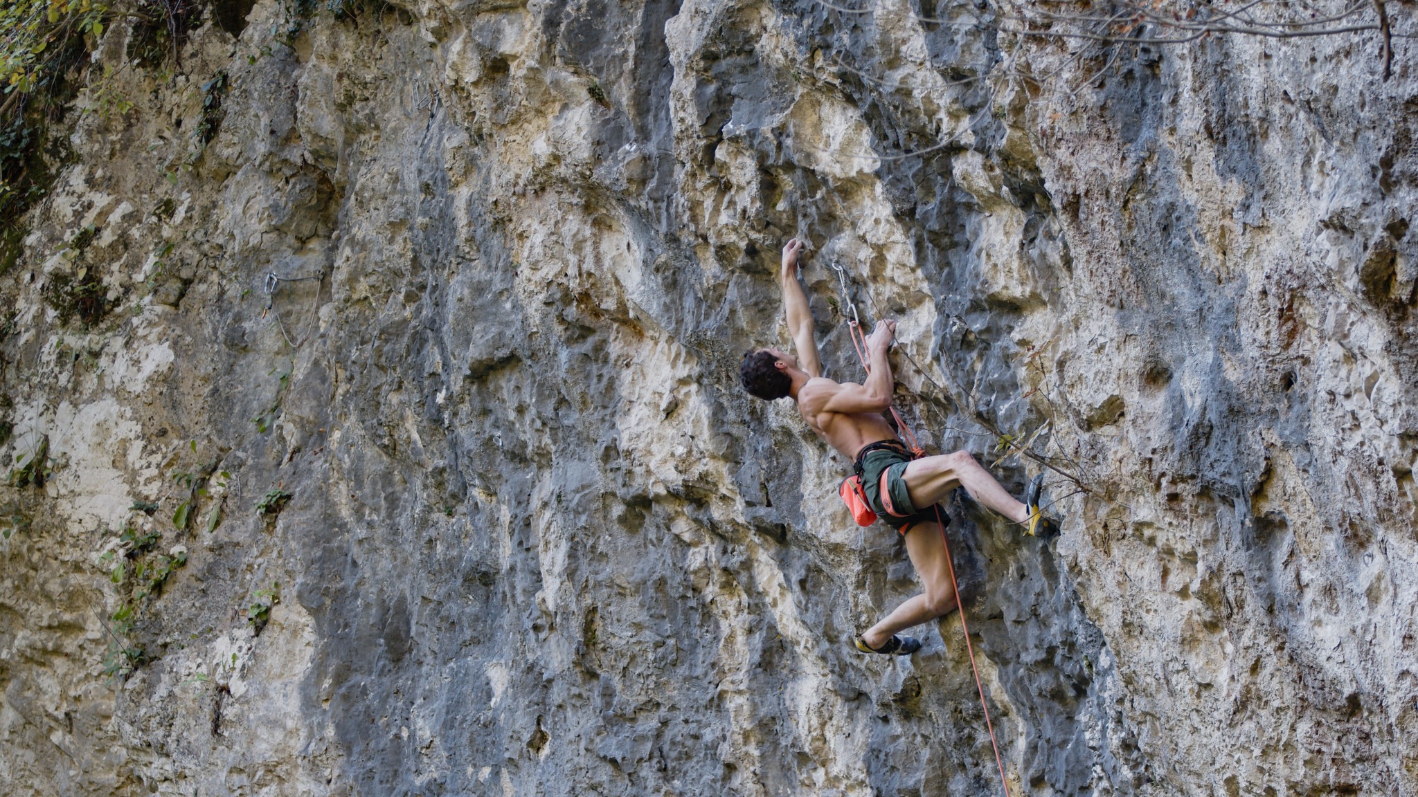 Adam Ondra Encadena ‘peščena Ura’ 9a Al Flash Antes De Competir En 