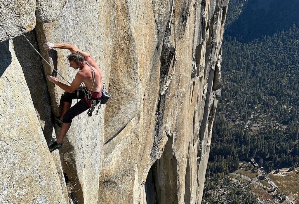 Tommy Caldwell escalando en Yosemite