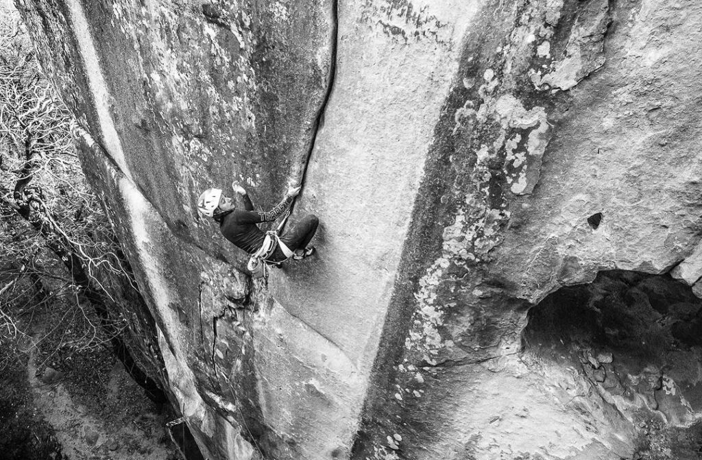 Melissa Le Nevé escalando en Annot