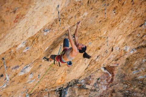Ana Belén Argudo encadena ‘Open Your Mind’ 8c+, en Santa Linya