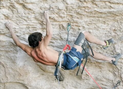Álex Garriga encadena ‘Okachi’ 9a+, en Montanejos