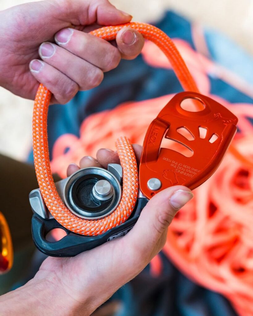 dispositivo asegurador Petzl Neox