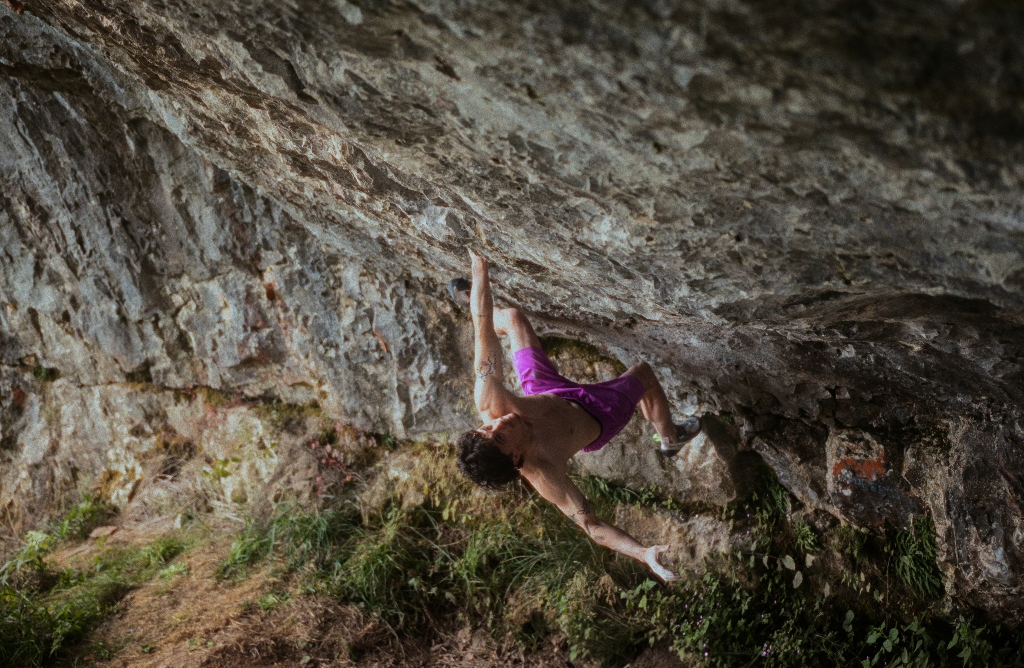 Max Milne escalador