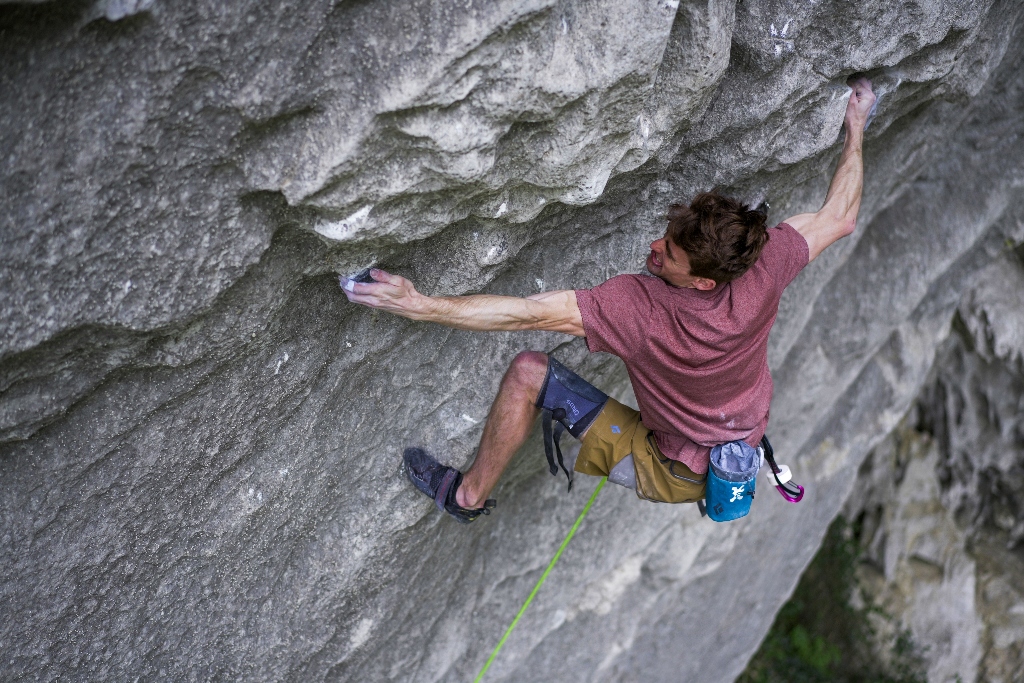 Seb Bouin escalando El Gran Cabrón