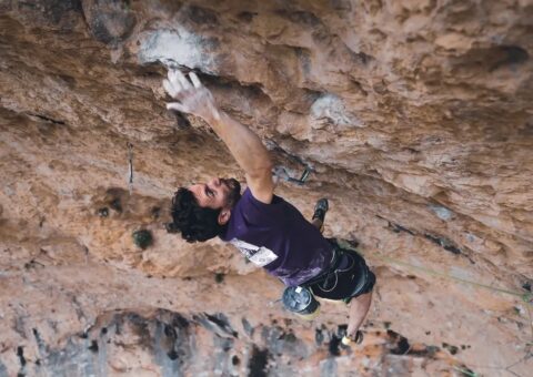 Stefano Ghisolfi sigue adelante con su reto: encadena ‘Neanderthal’ 9b