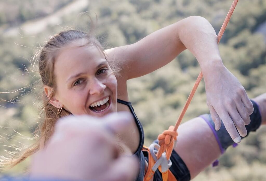 Eva Hammelmüller escalando en Perles