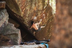 Hamish McArthur encadena ‘Megatron’ V17 (9A)