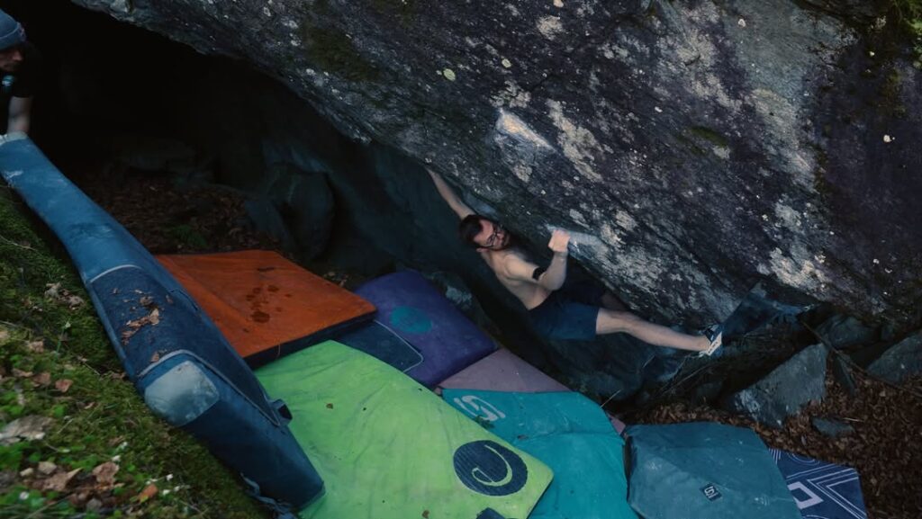 Will Bosi escalando en Suiza