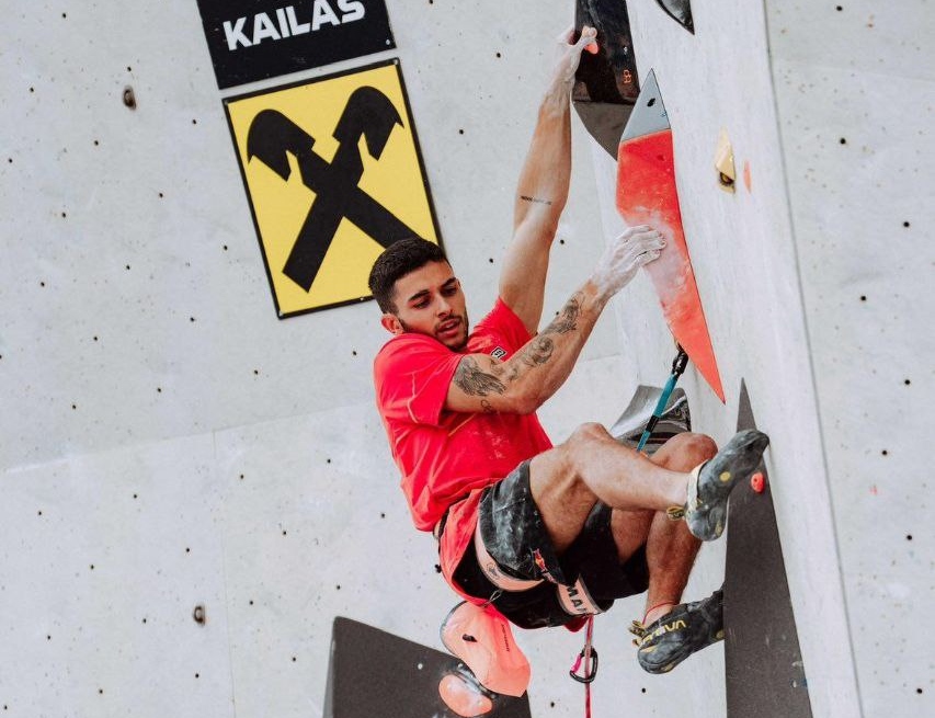 Alberto Ginés compitiendo en Innsbruck