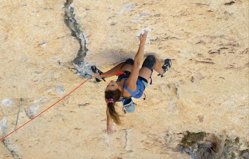 Marta Palou escalando en Rodellar