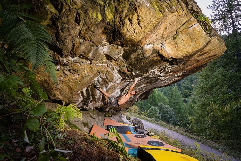 Elias Iagnemma escalando en Val Pellice