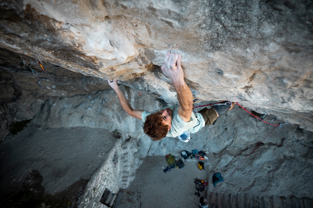 Filip Schenk escalando en Arco