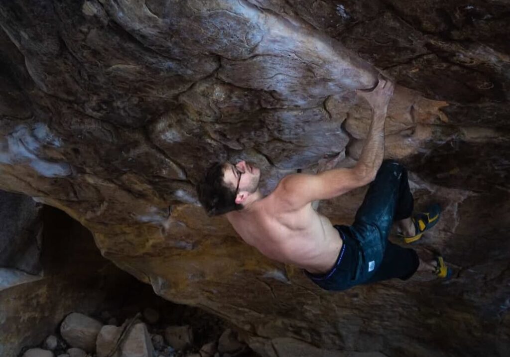 Nathan Williams escalando en Red Rock