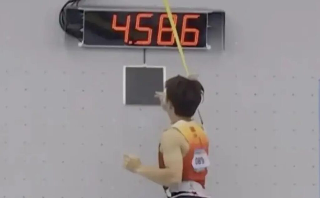 Yicheng Zhao marca un nuevo récord del mundo de velocidad