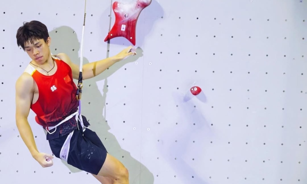 Yicheng Zhao escalador de velocidad