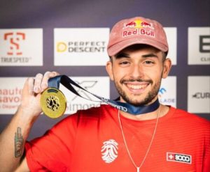Alberto Ginés rompe la barrera y logra su primer oro en la World Climbing Series
