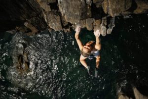 Shauna Coxsey firma la primera femenina de la línea de psicobloc ‘The Olympiad’ 8b