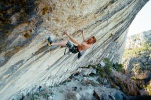 Jakob Schubert retransmite en directo sus intentos en ‘DNA’ 9c